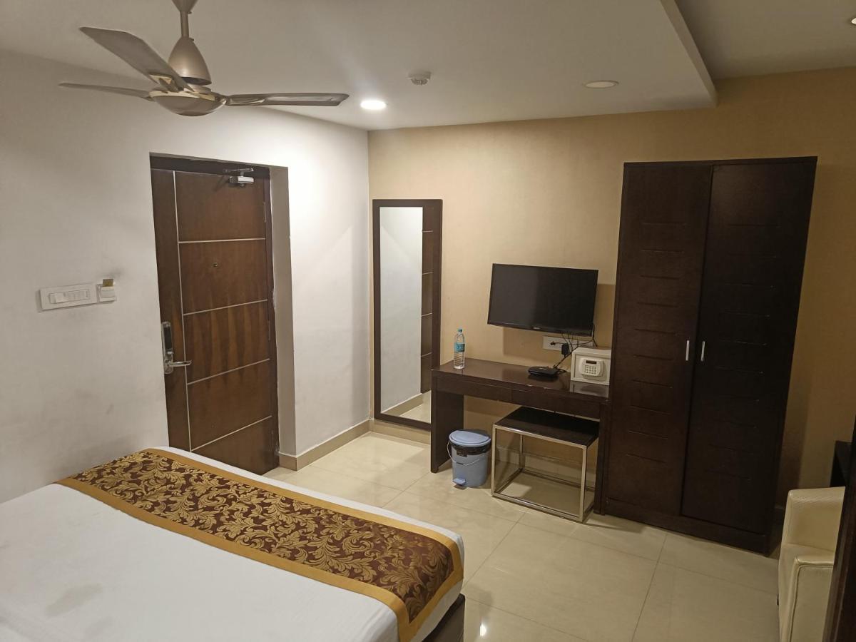 Hotel The Kings Park Residency Chennai Esterno foto