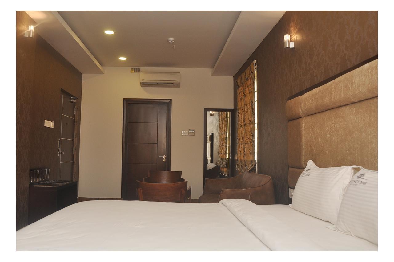 Hotel The Kings Park Residency Chennai Esterno foto