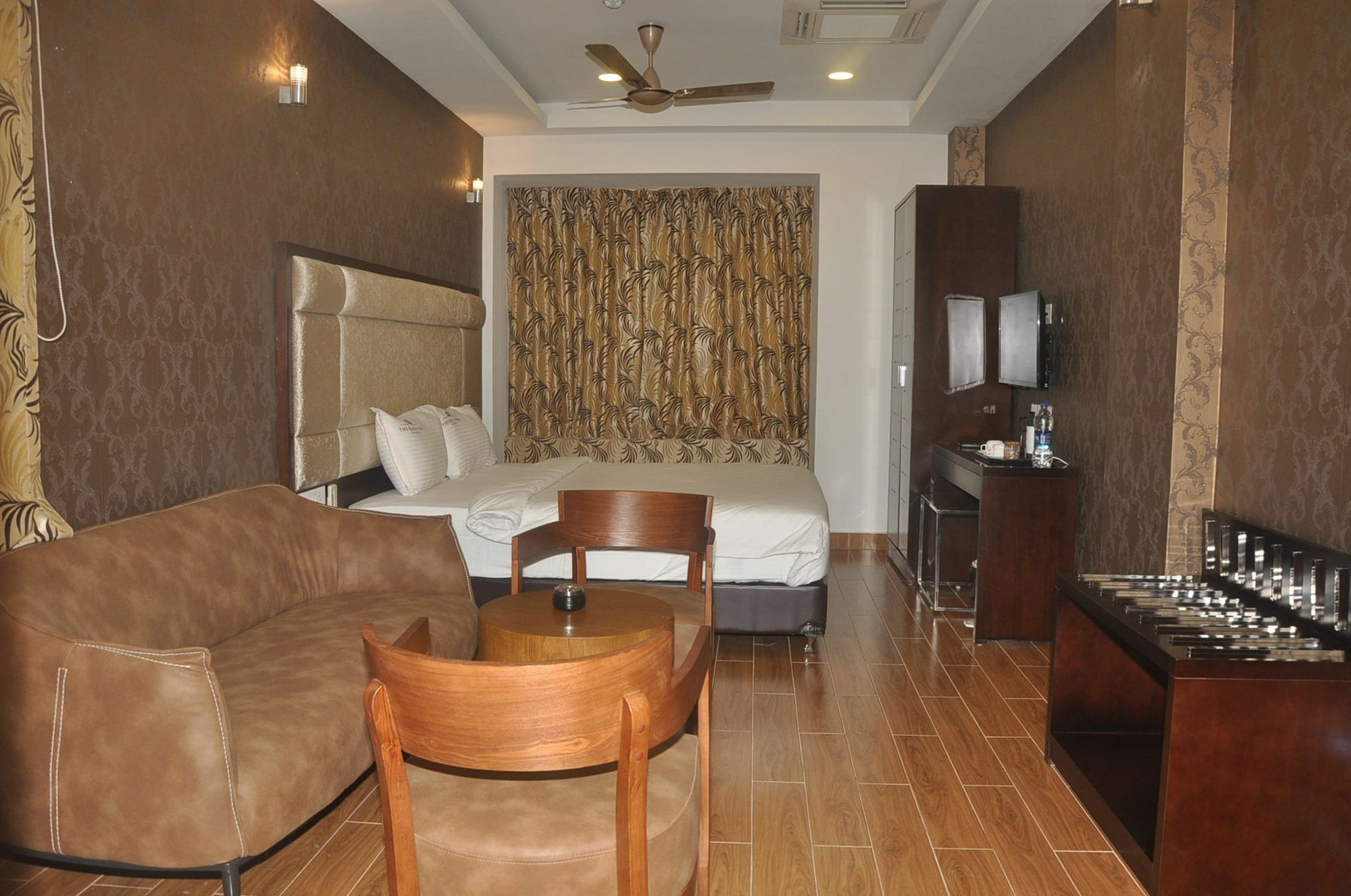 Hotel The Kings Park Residency Chennai Esterno foto